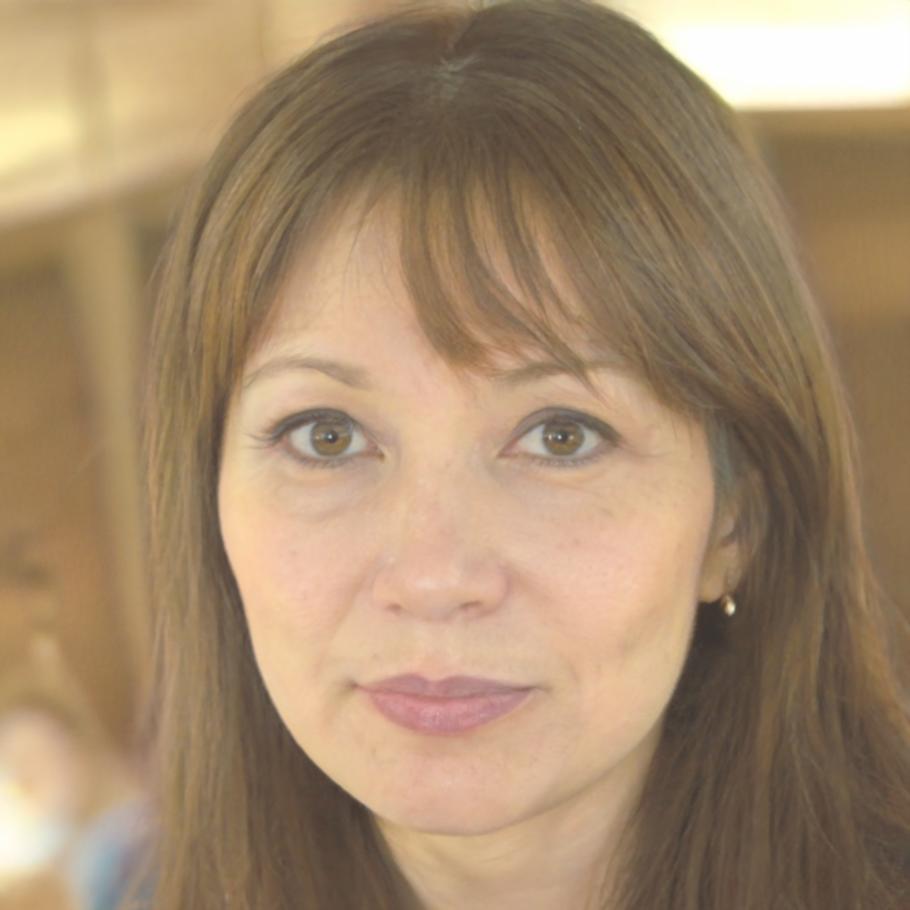 Instructor Roslyn Kumar